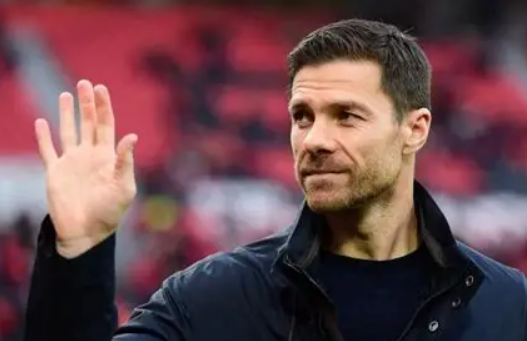 阿隆索下家引关注，利物浦或成其新归宿